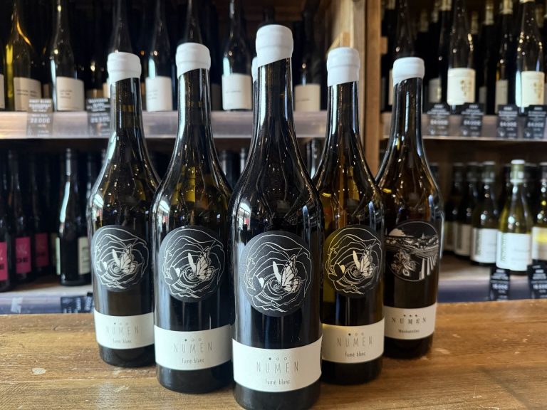 Najbolji rizling dolazi iz Austrije: Američki „Wine Enthusiast“ proglasio „Numen Riesling 2021“ najboljim na svetu